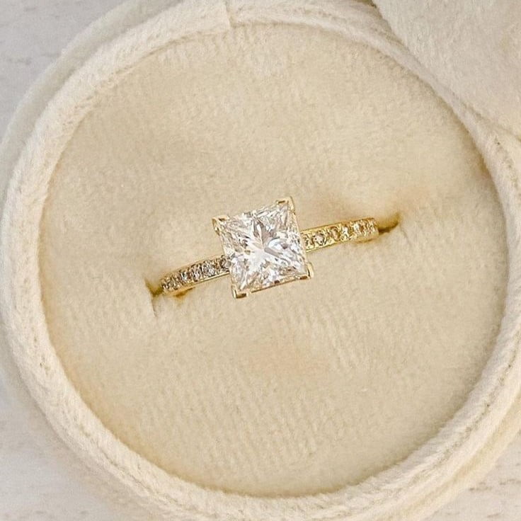 Prenses Kesim Kare Tektaş