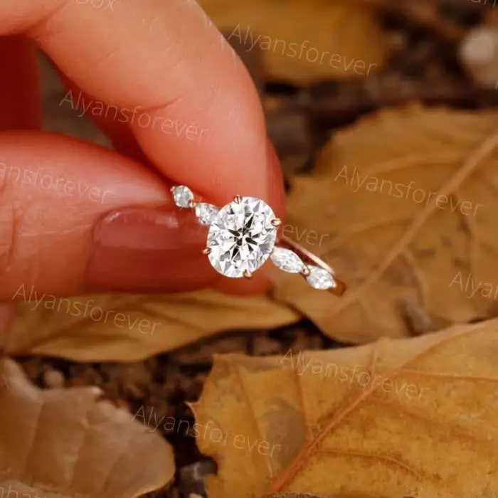 Moissanite Oval